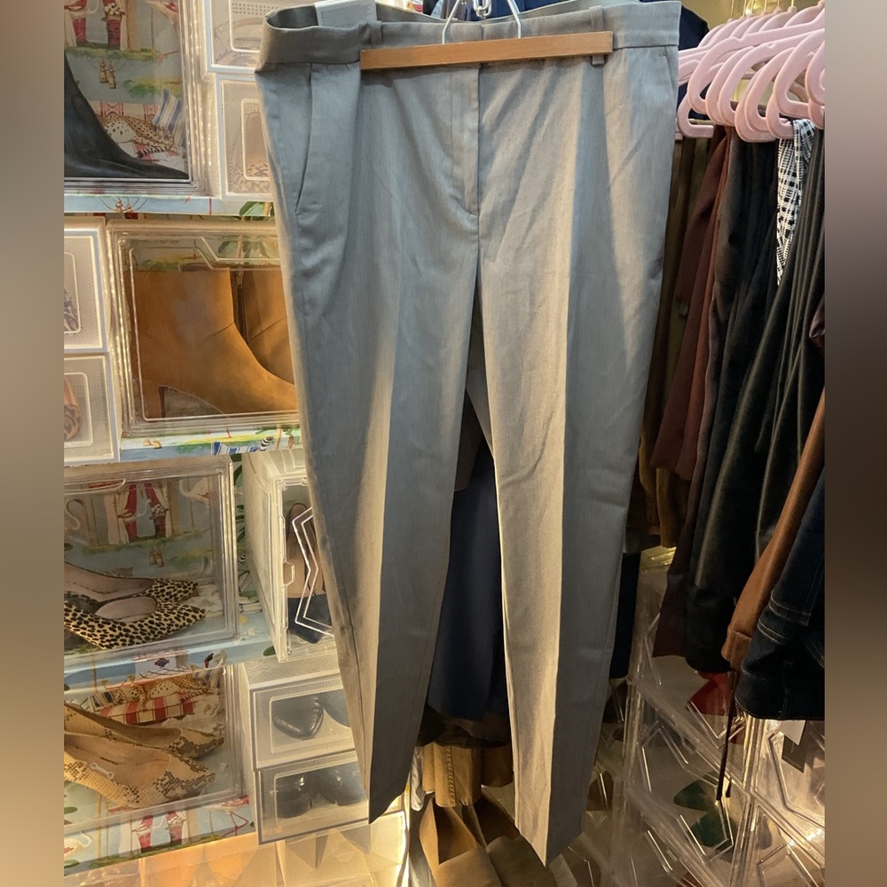 H&M Light Gray workwear trousers
With comfort waist NWT